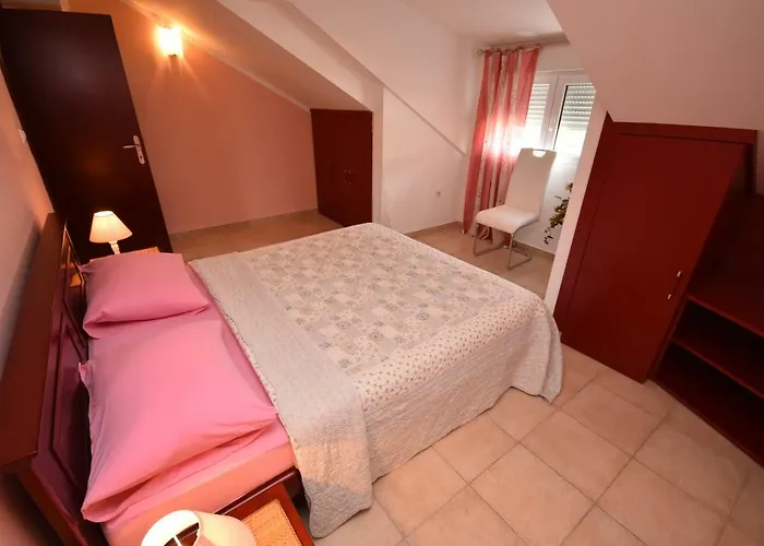 Kezman Apartment